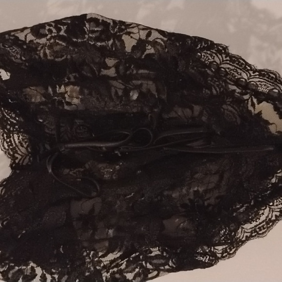 A vintage Victoria's Secret gold label lingerie - Picture 4 of 11